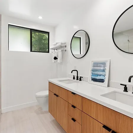 Modern Guest Room Los Angeles Extérieur photo